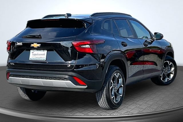Used 2025 Chevrolet Trax LT FWD image 6