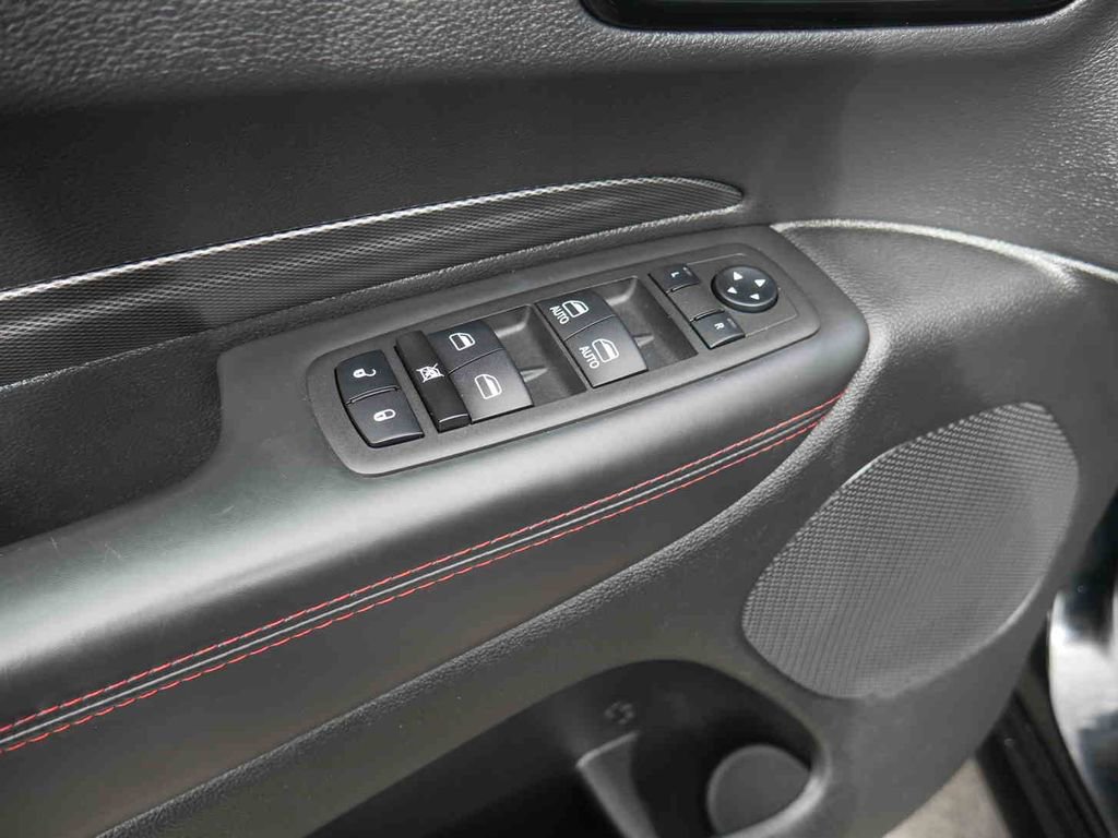 Certified 2024 Dodge Durango GT image 29