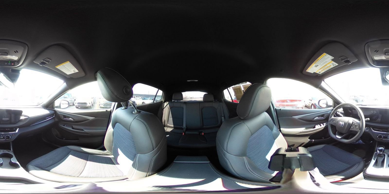 Used 2025 Buick Envista Preferred image 42