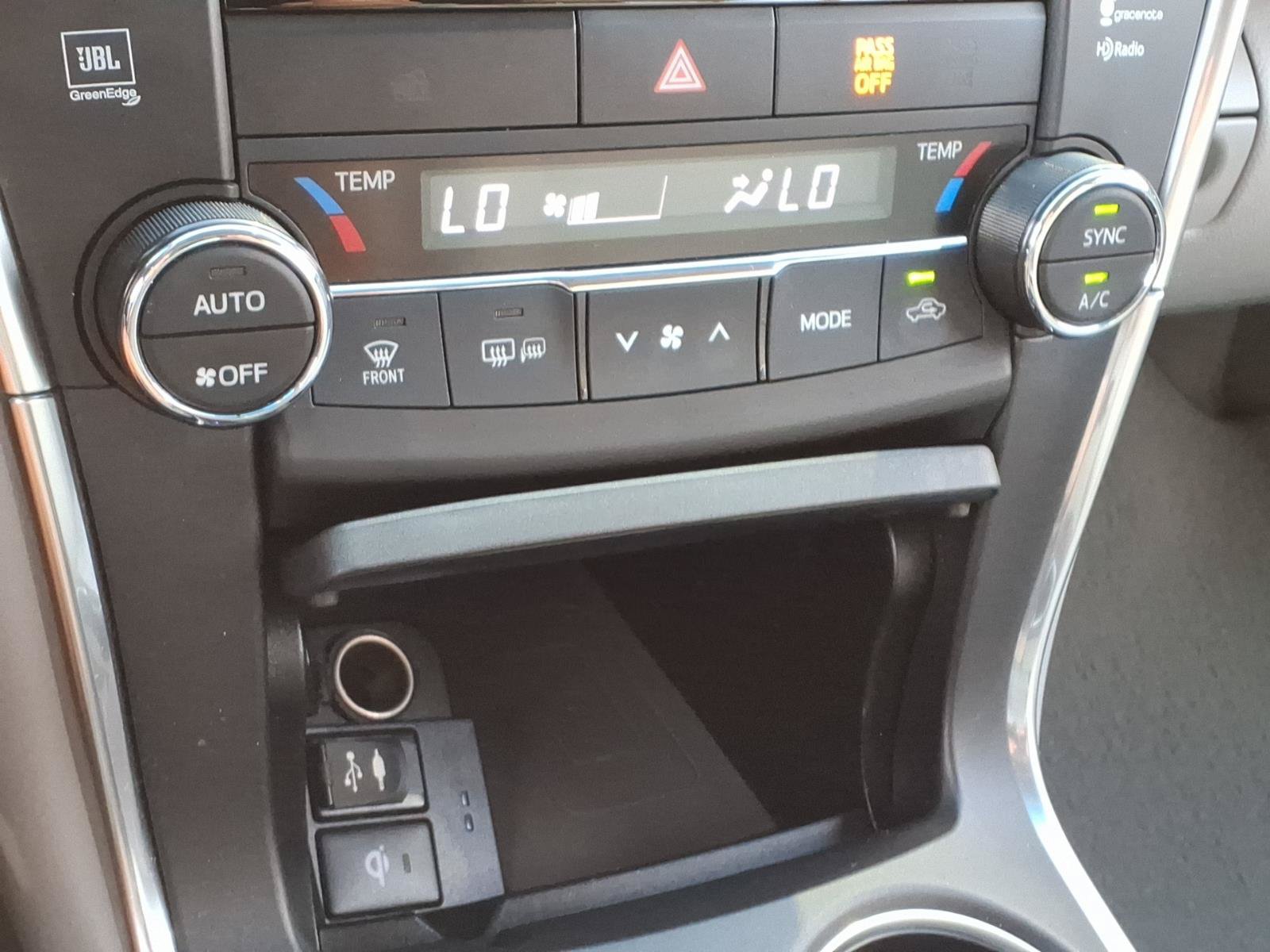 Certified 2017 Toyota Camry XLE FWD image 18