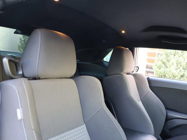 Used 2022 Dodge Challenger R/T w/ Blacktop Package image 9