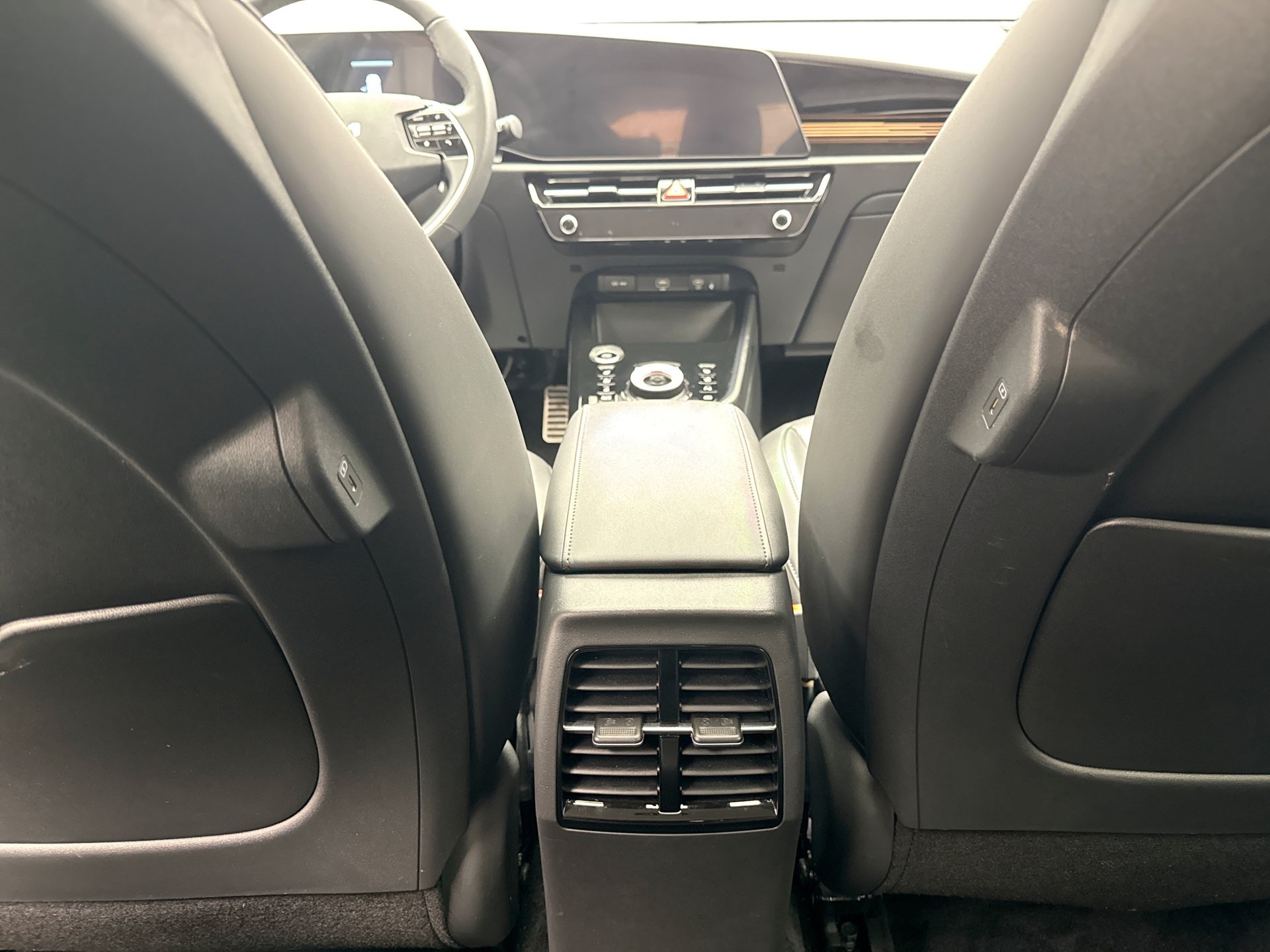 Used 2023 Kia Niro SX Touring FWD image 22