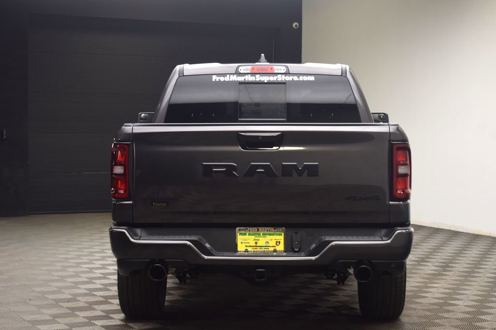 New 2026 RAM 1500 4x4 Crew Cab image 11