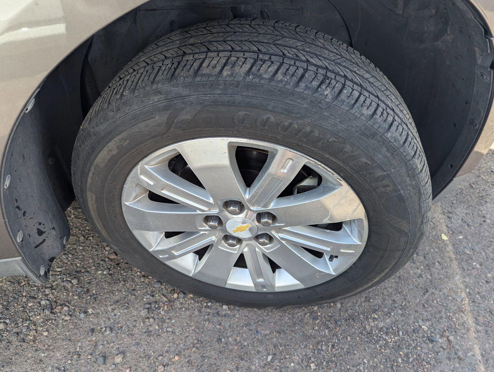 Used 2010 Chevrolet Equinox LT image 5