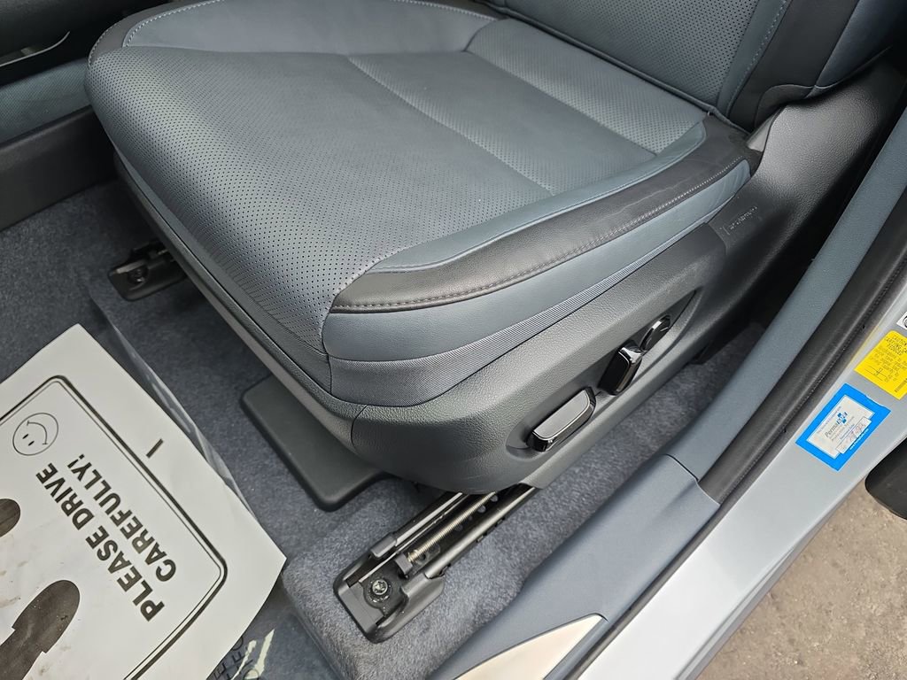 Used 2023 Lexus RZ 450e Premium w/ Technology Package image 33