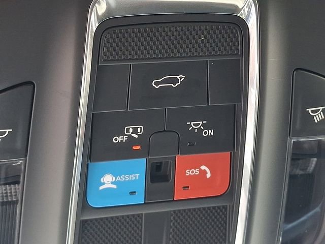Used 2025 Jeep Grand Cherokee Altitude AWD/4WD image 26