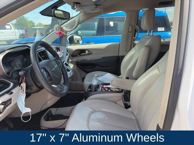 Used 2021 Chrysler Voyager Lxi image 20