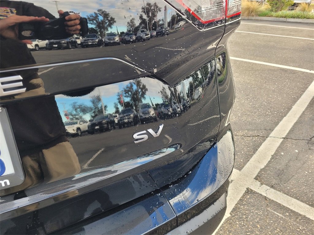 Used 2024 Nissan Rogue SV image 6