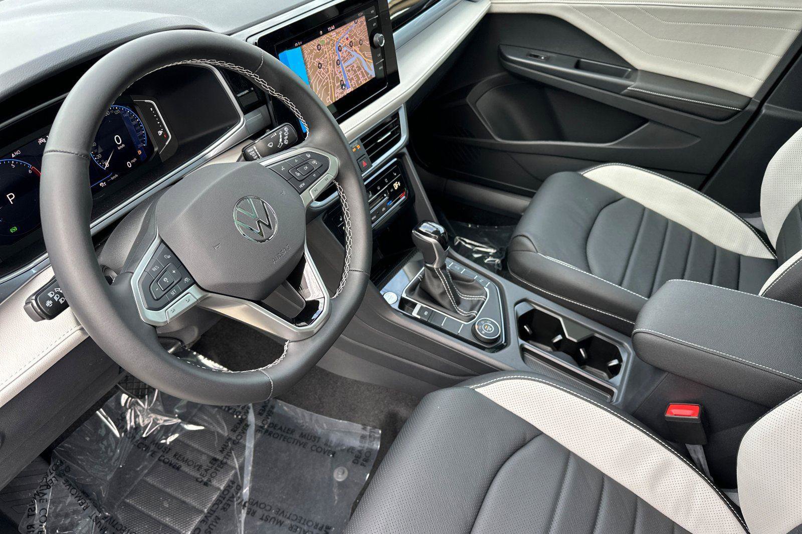 New 2026 Volkswagen Taos SEL image 9