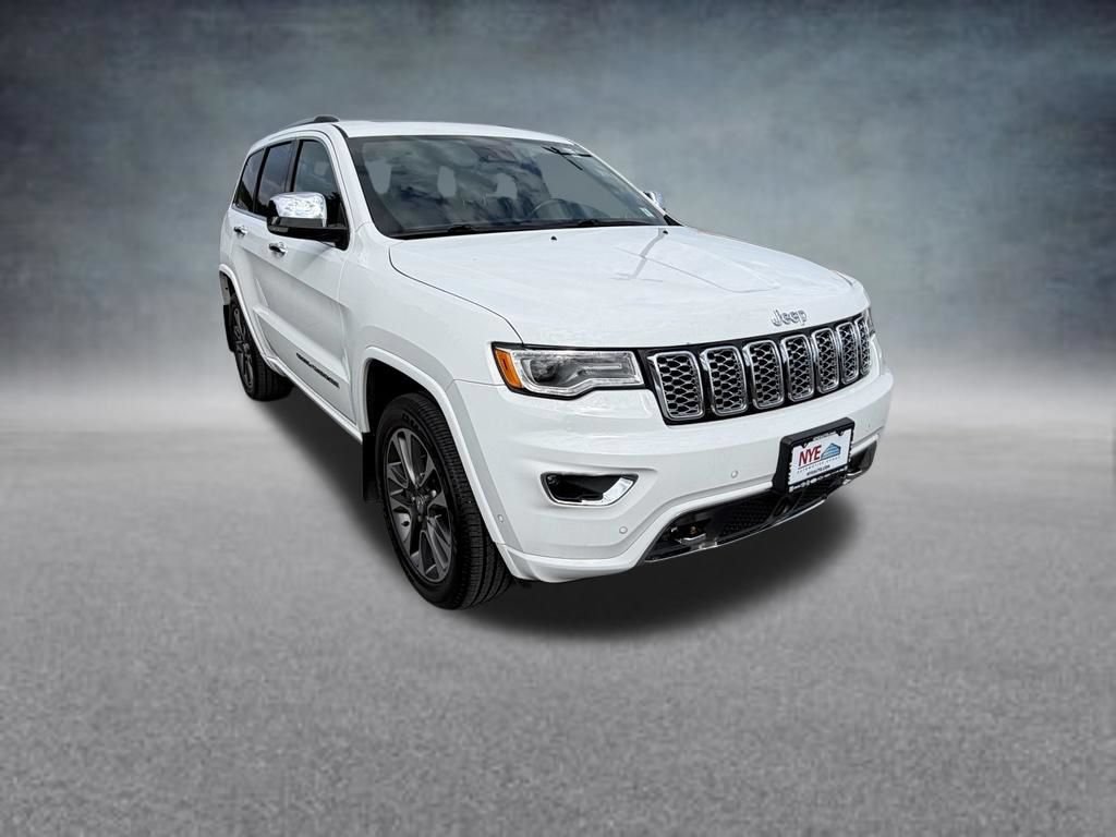 Used 2017 Jeep Grand Cherokee Overland w/ Jeep Active Safety Group AWD/4WD image 8