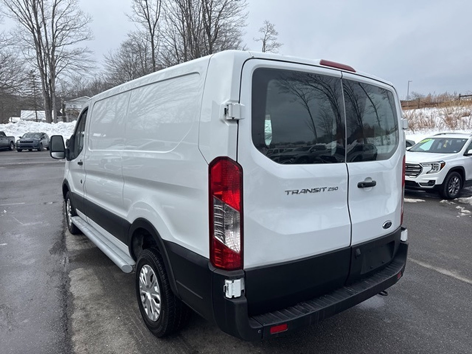 Used 2024 Ford Transit 250 Low Roof w/ Exterior Upgrade Package RWD image 18