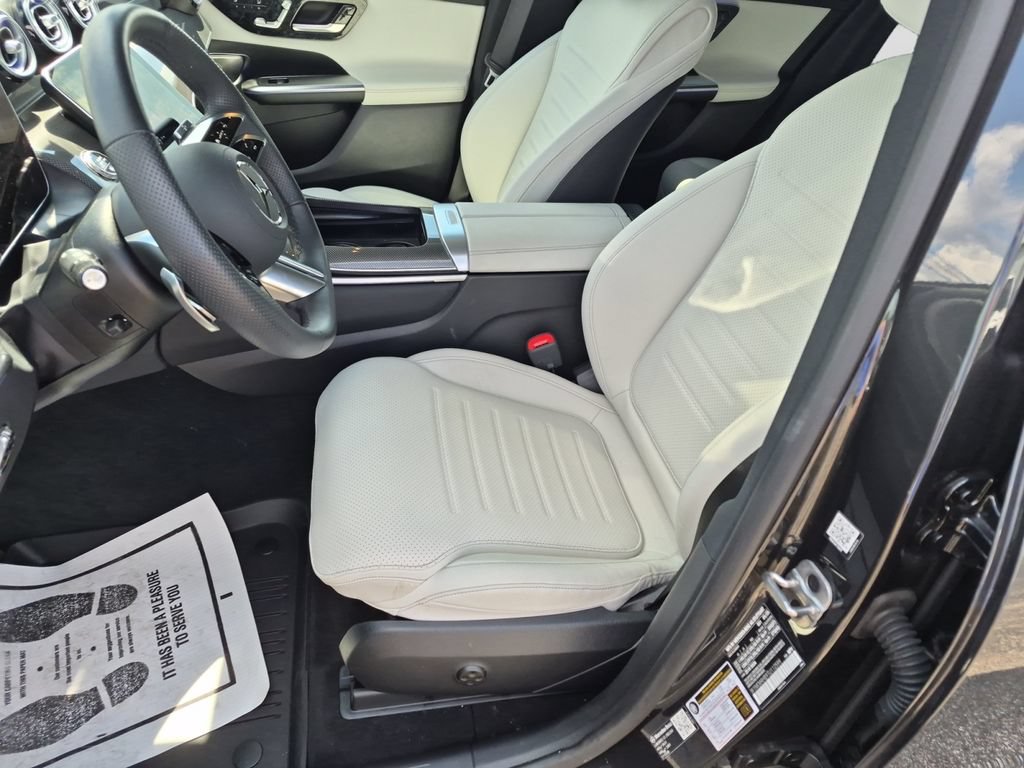 Used 2026 Mercedes-Benz GLC 300 4MATIC image 12