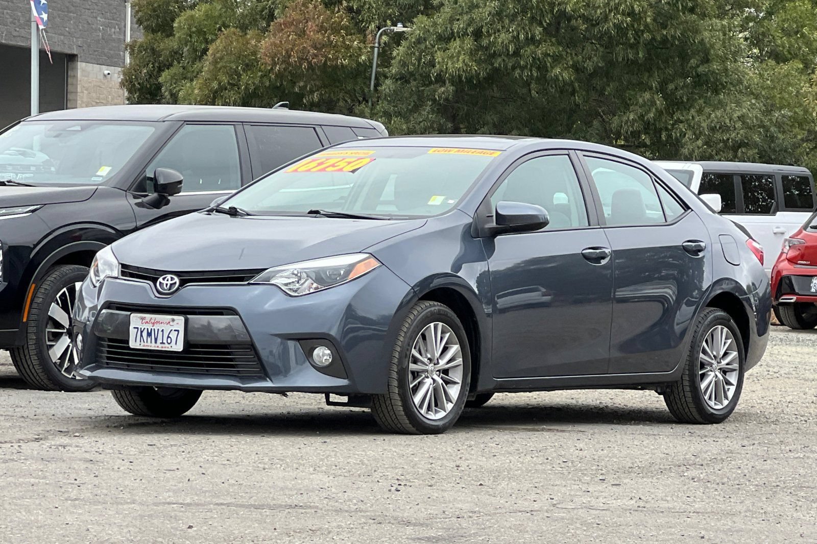 Used 2015 Toyota Corolla LE FWD image 8