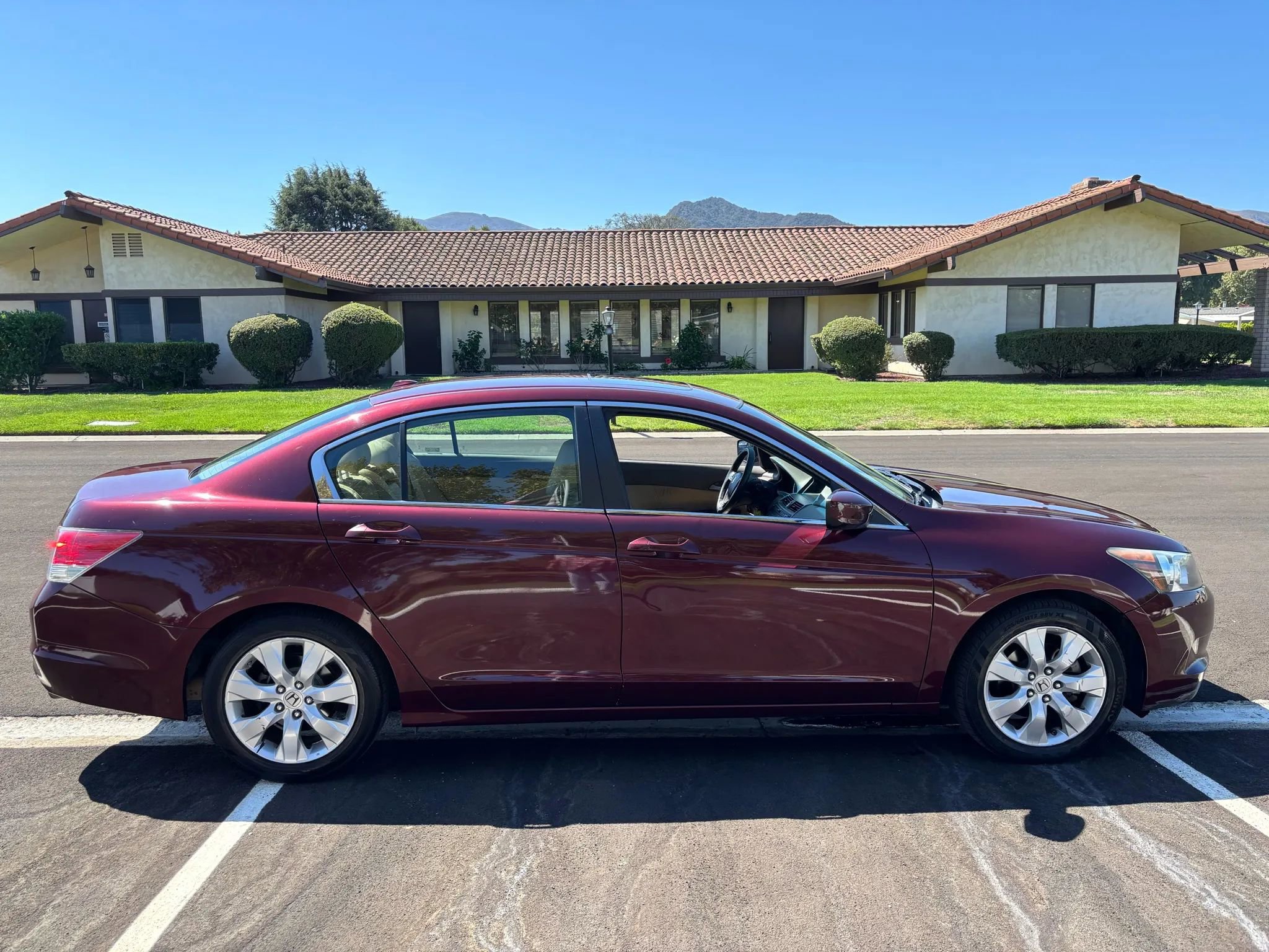Used 2010 Honda Accord EX-L image 3