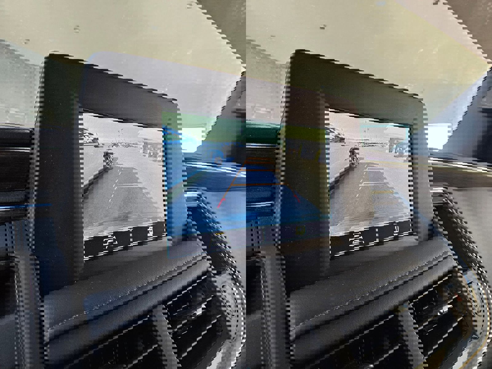 Used 2024 Chevrolet Tahoe LS image 16