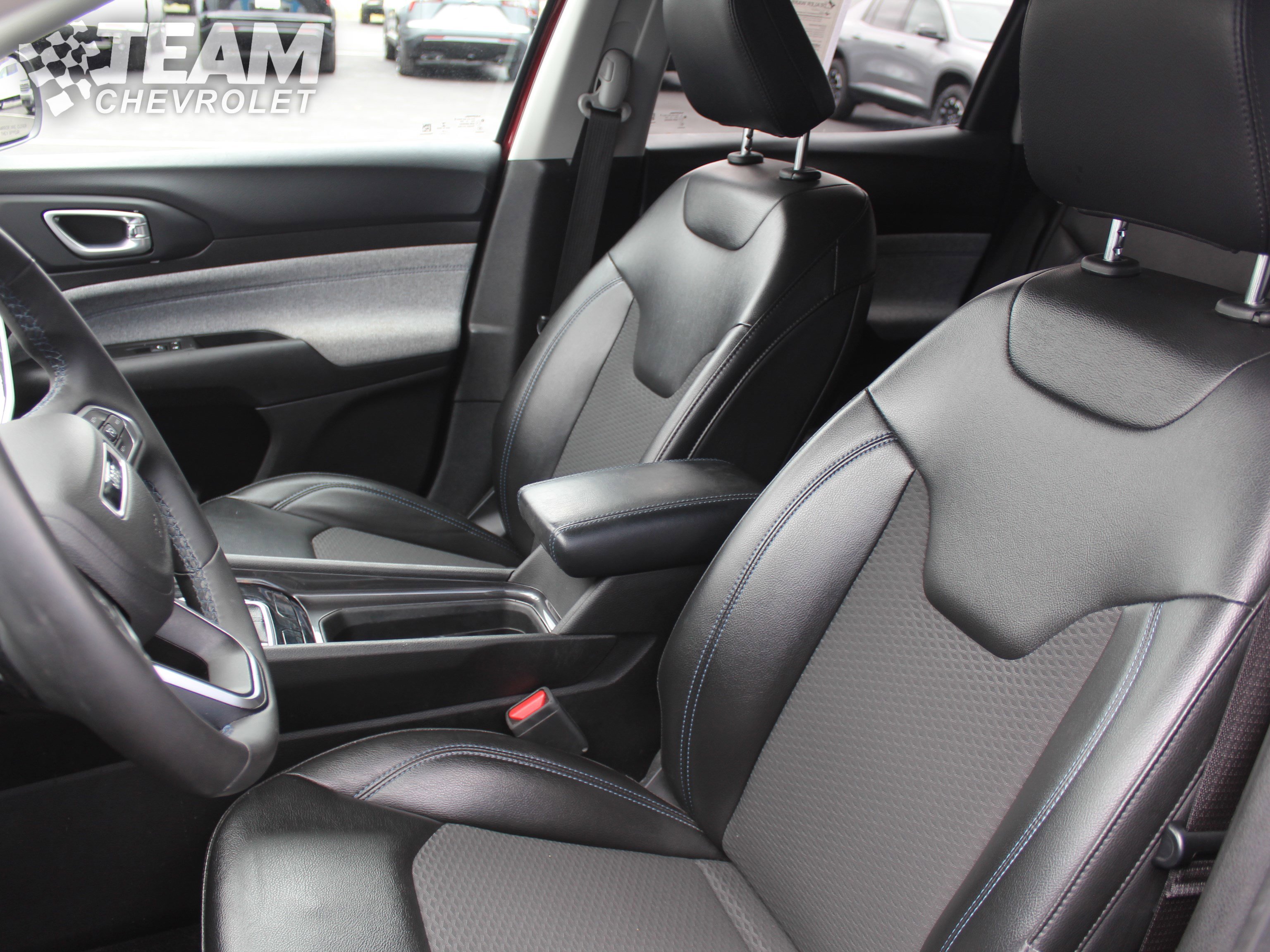 Used 2022 Jeep Compass Latitude image 11