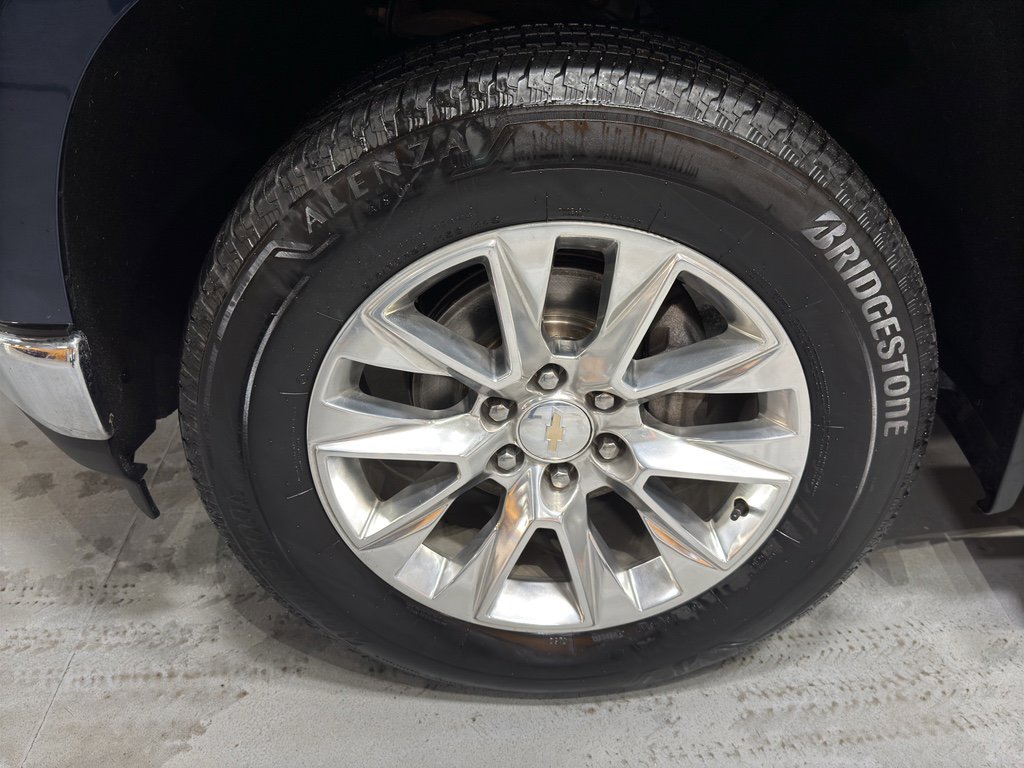 Used 2022 Chevrolet Silverado 1500 LTZ w/ Safety Package II image 9