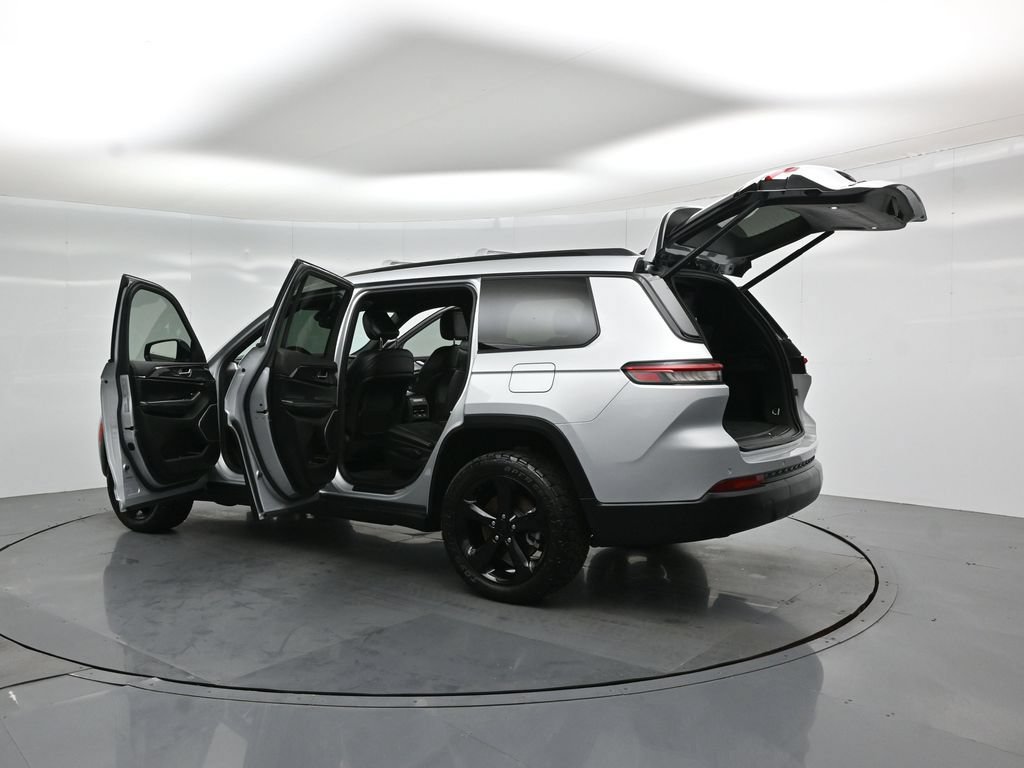 Used 2021 Jeep Grand Cherokee L Laredo AWD/4WD image 29
