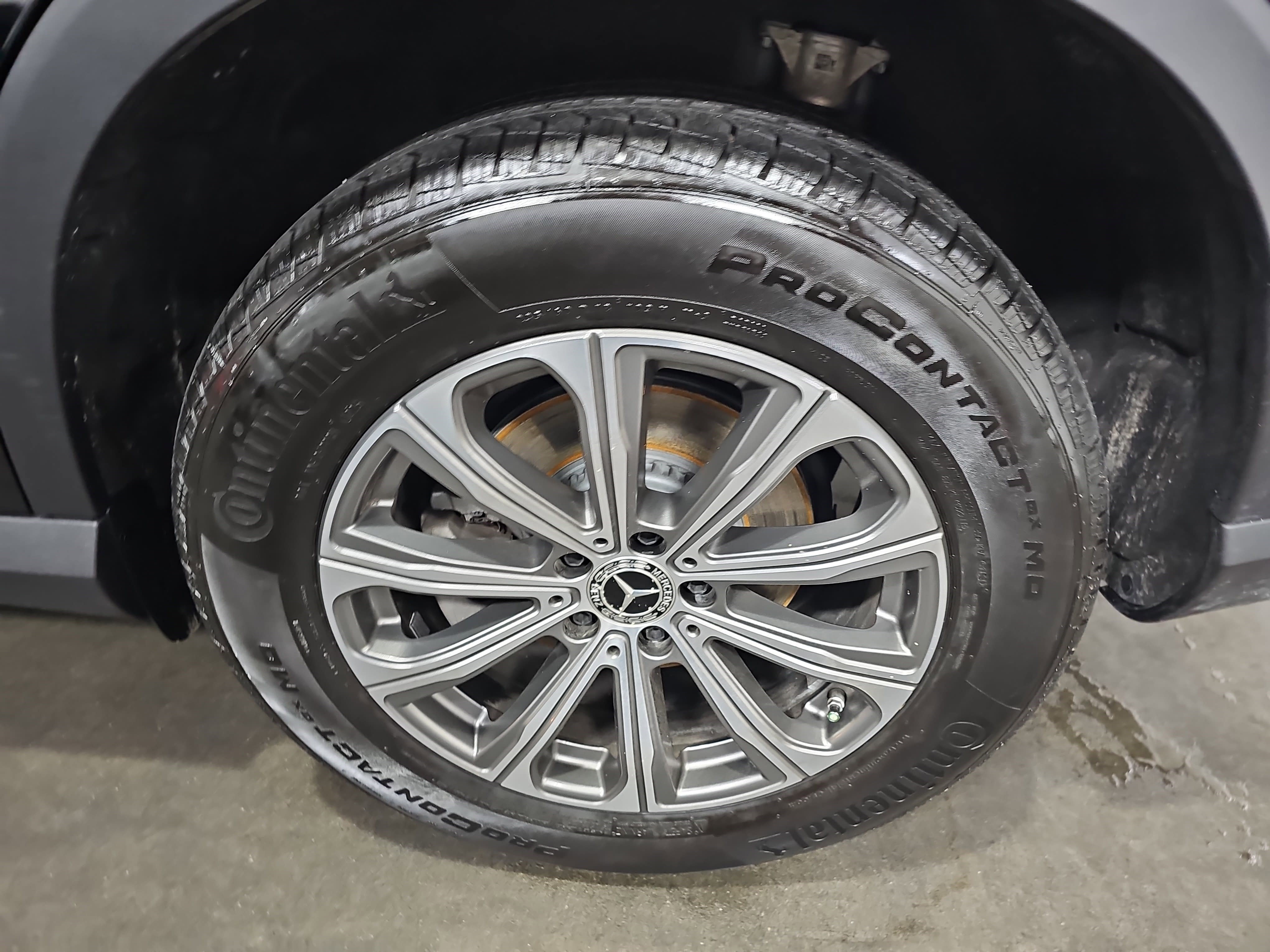 Certified 2025 Mercedes-Benz GLC 300 4MATIC image 36