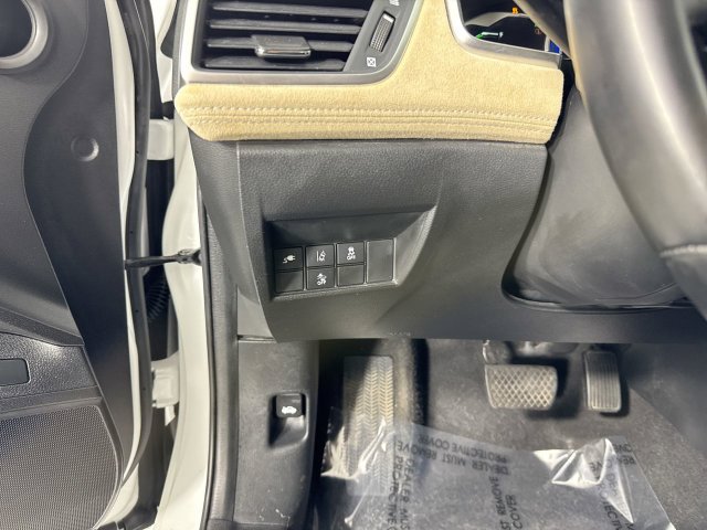 Used 2021 Honda Clarity Touring image 14