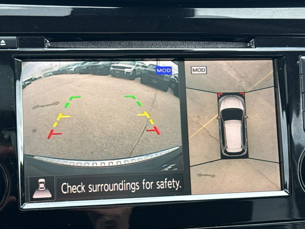 Used 2019 Nissan Rogue SV w/ Sun & Sound Touring Package AWD/4WD image 19