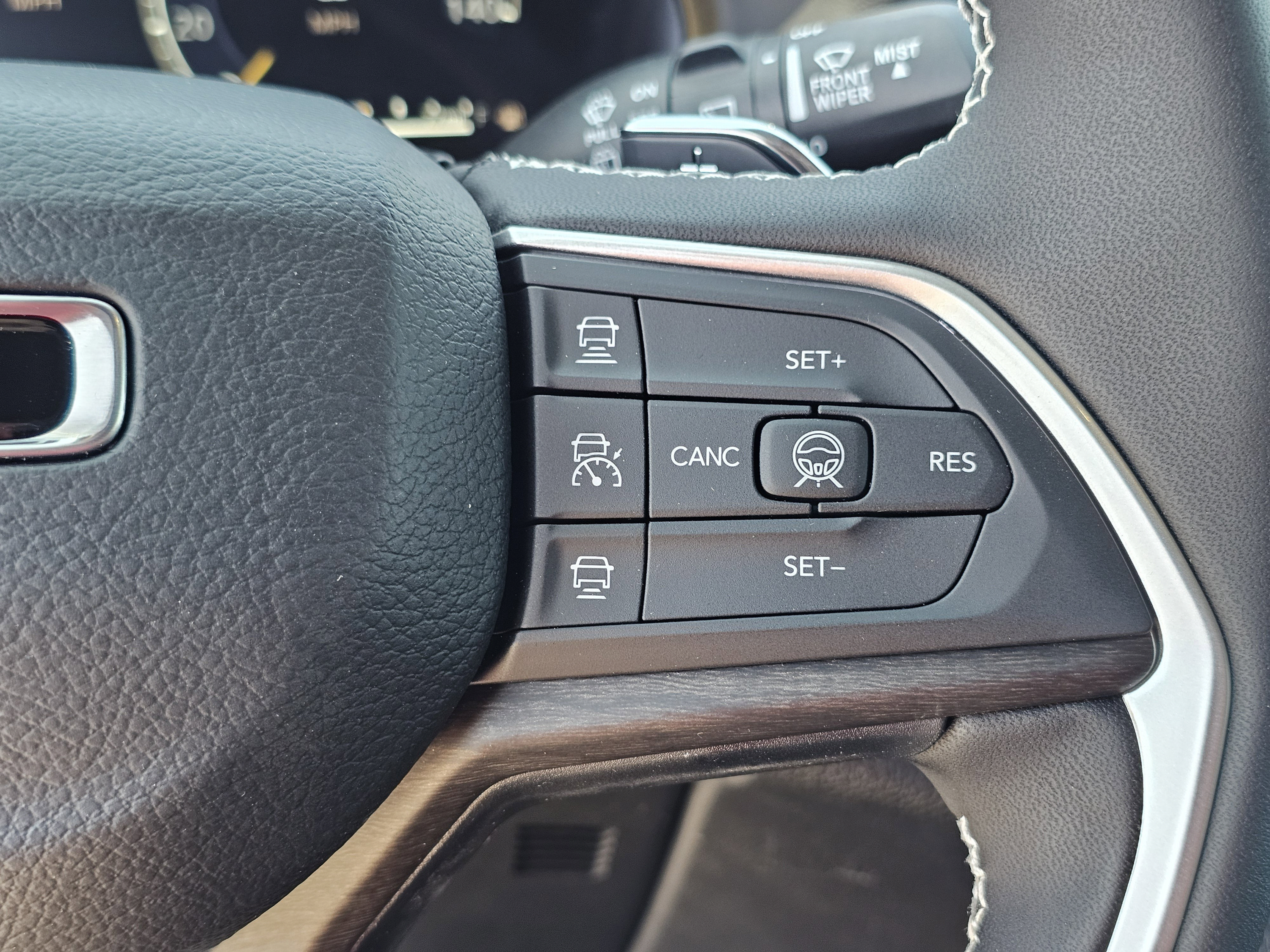 New 2026 Jeep Grand Cherokee Altitude RWD image 21