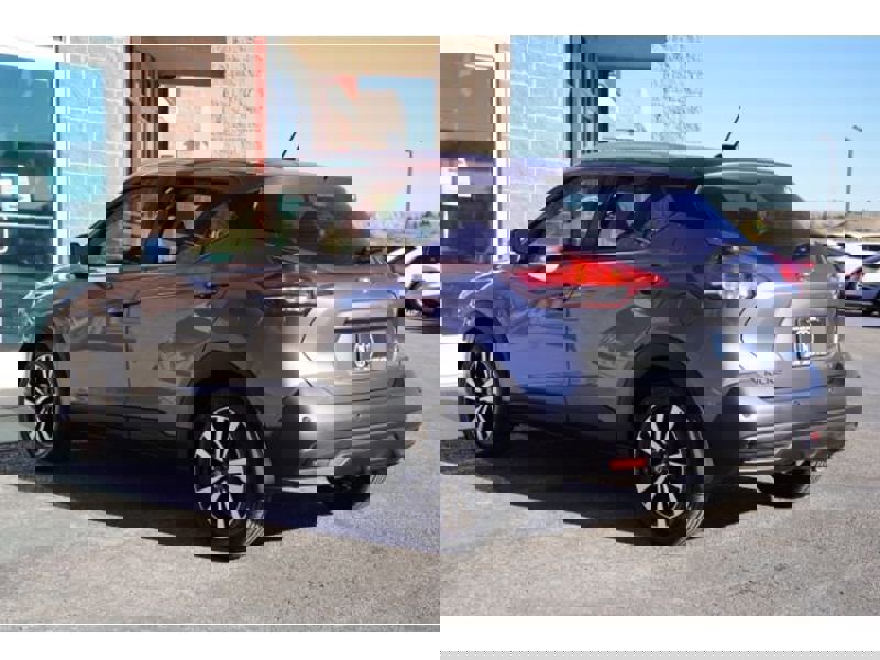 Used 2020 Nissan Kicks SV image 8