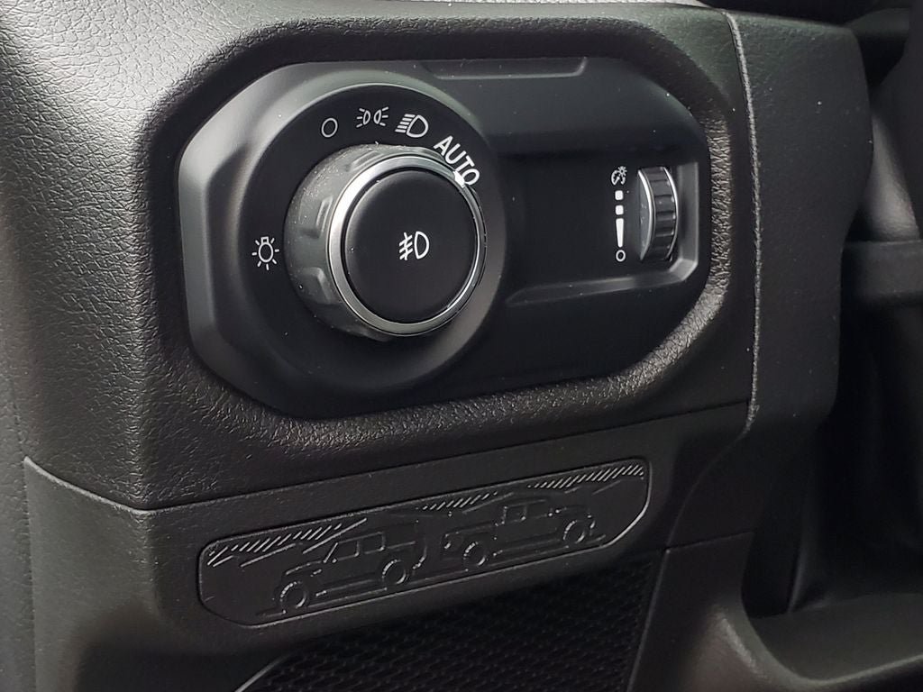 Used 2025 Jeep Wrangler Unlimited Sport AWD/4WD image 9