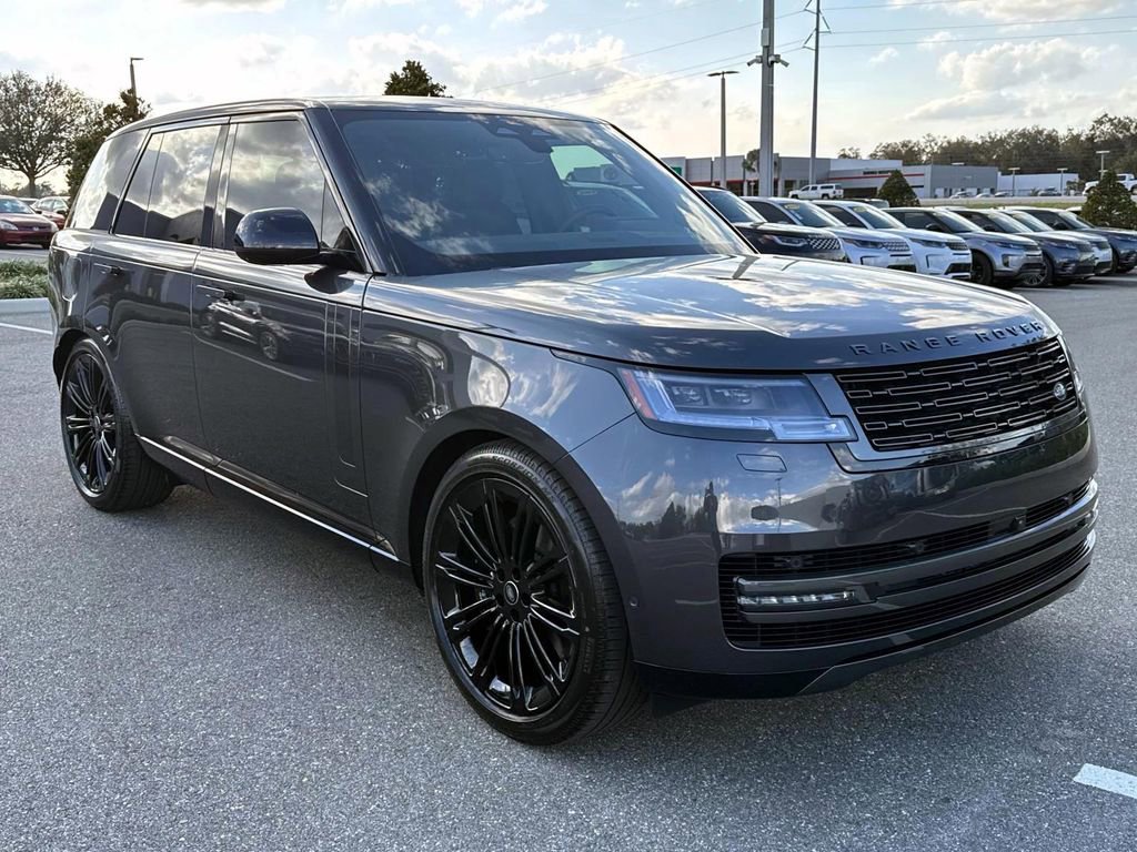 New 2025 Land Rover Range Rover SE AWD/4WD image 9