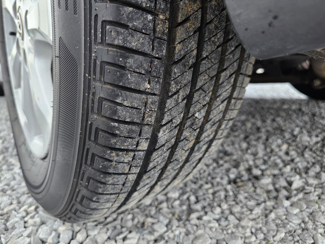 Used 2010 Toyota Camry LE image 65