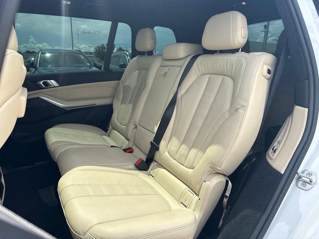 Certified 2022 BMW X7 xDrive40i w/ M Sport Package AWD/4WD image 23