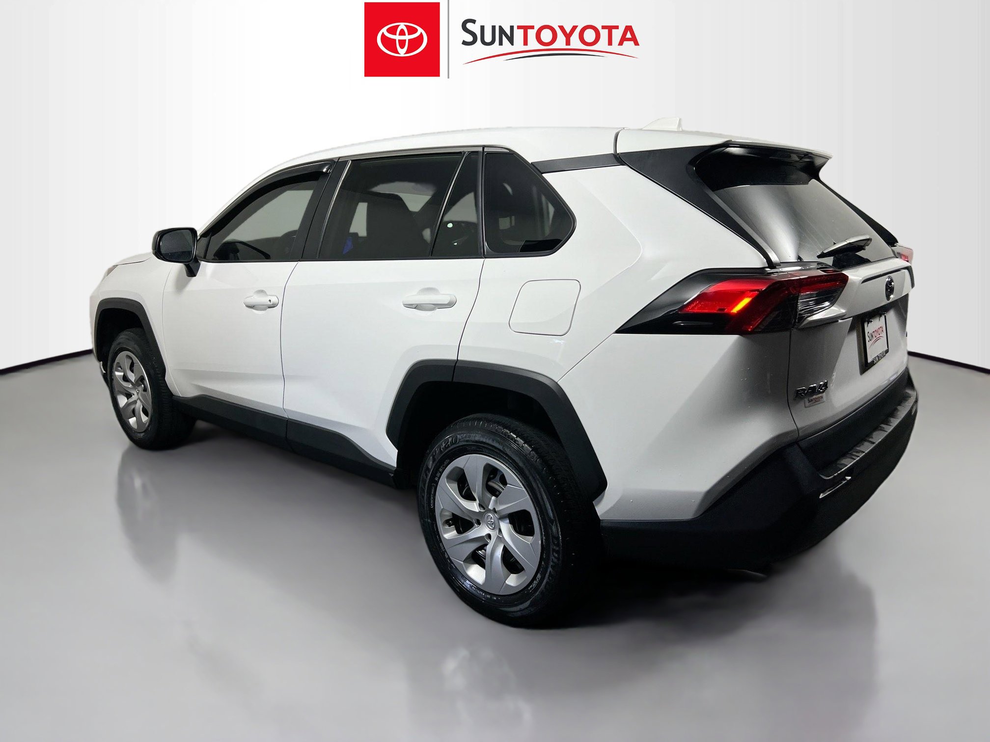 Used 2024 Toyota RAV4 LE FWD image 6