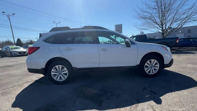Used 2017 Subaru Outback 2.5i Premium image 9