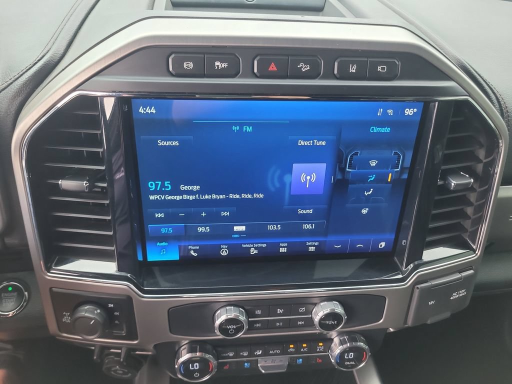 Certified 2022 Ford F250 Platinum w/ FX4 Off-Road Package AWD/4WD image 21