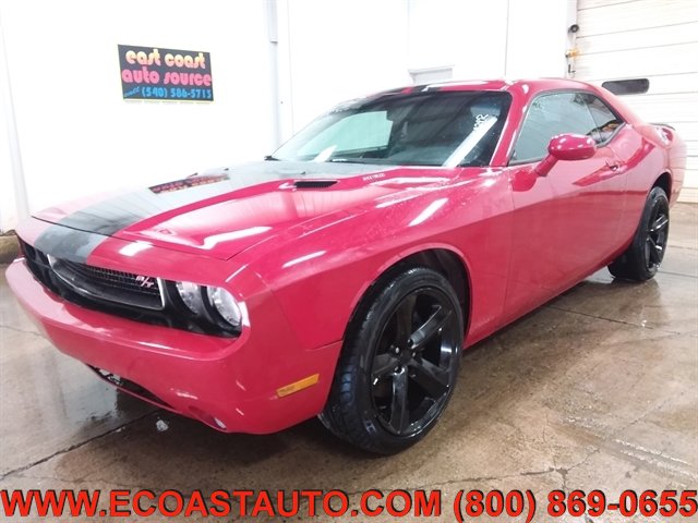 Used 2012 Dodge Challenger R/T RWD image 4