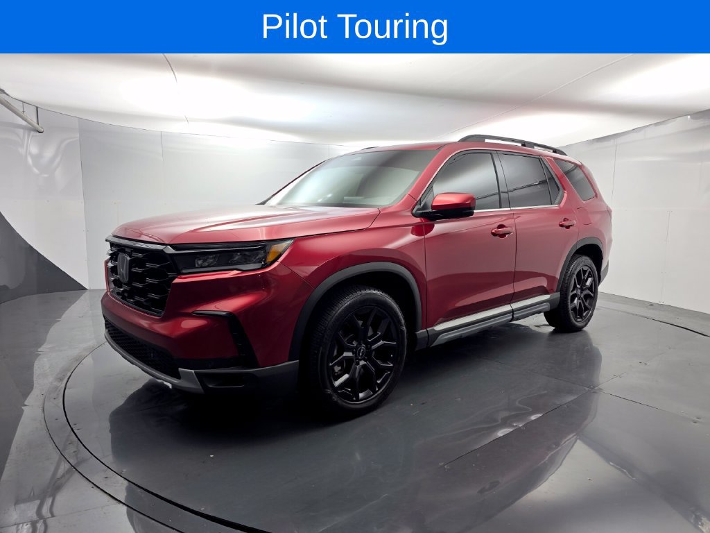 Used 2025 Honda Pilot Touring image 8