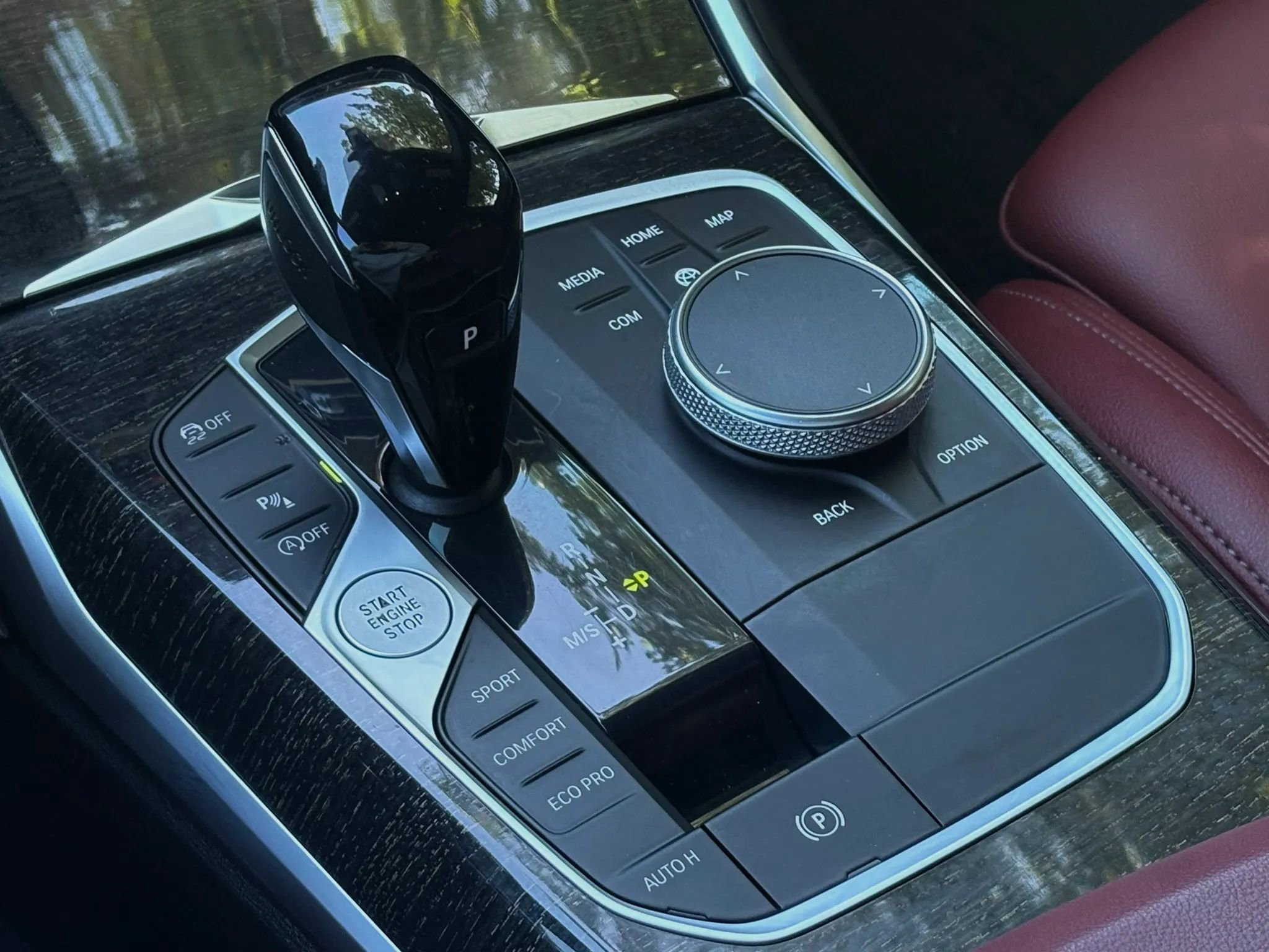 Used 2022 BMW 330i Sedan w/ Driving Assistance Package image 14