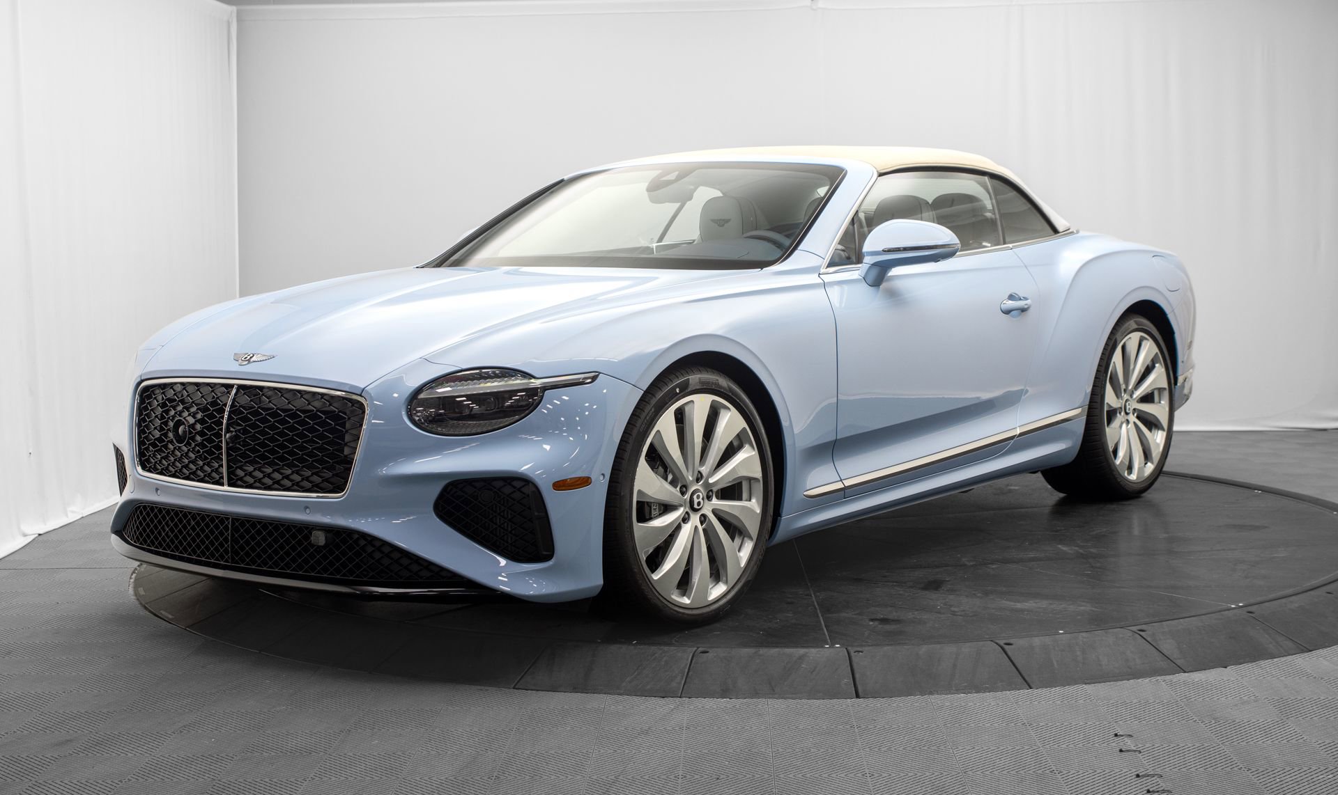 New 2026 Bentley Continental GTC AWD/4WD image 12