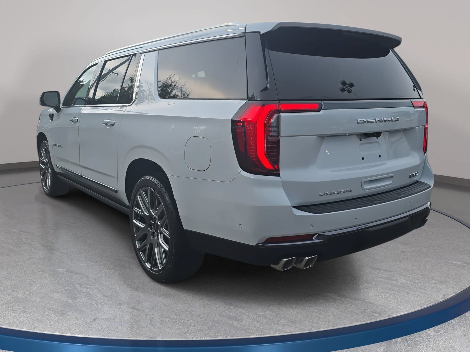 New 2026 GMC Yukon XL Denali Ultimate w/ LPO, Floor Liner Package AWD/4WD image 7