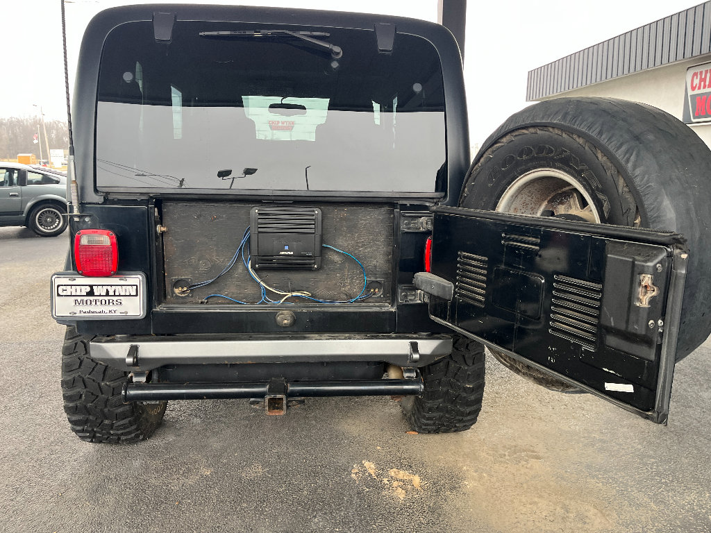 Used 2004 Jeep Wrangler Rubicon w/ Dual Top Group image 11