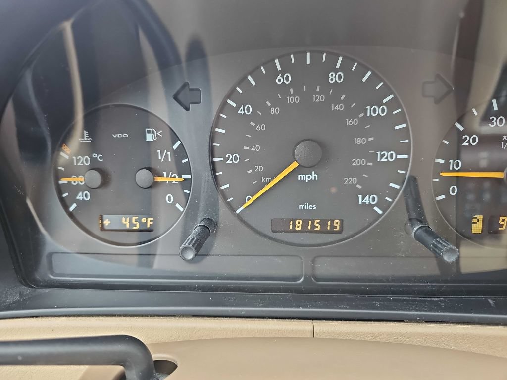Used 2001 Mercedes-Benz ML 430 4MATIC image 16