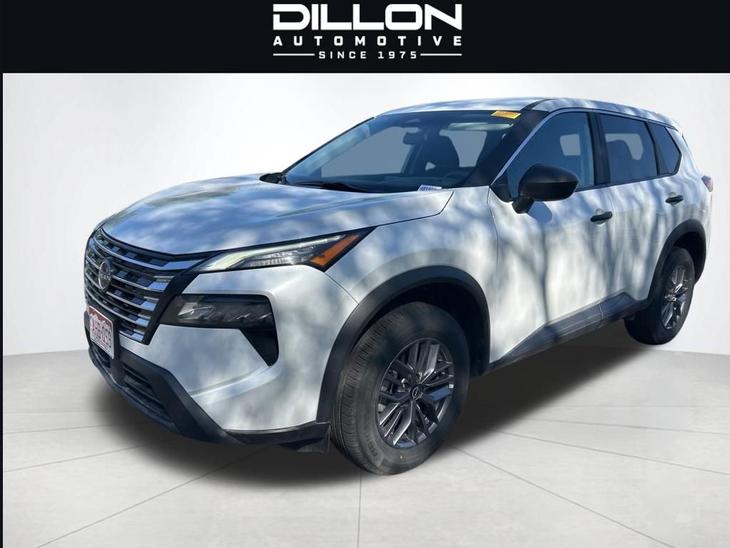 Used 2024 Nissan Rogue S AWD/4WD image 17
