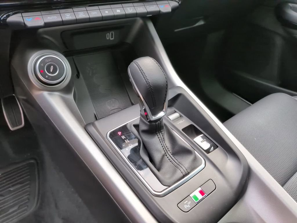 Used 2025 Alfa Romeo Tonale Veloce w/ Premium Package image 28