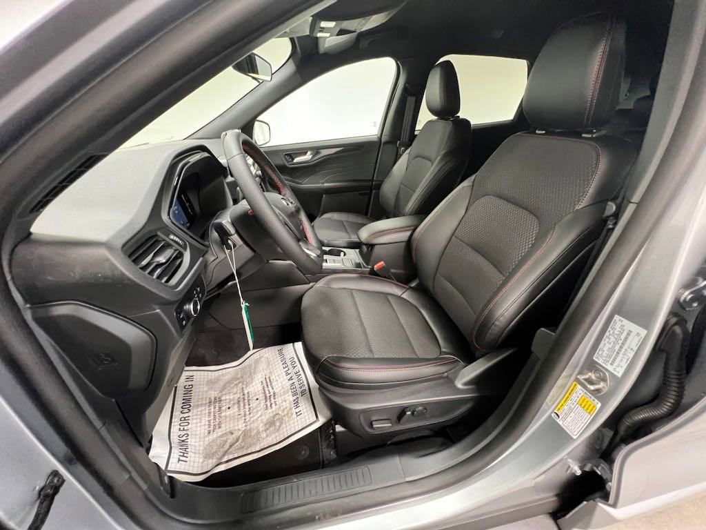 Used 2024 Ford Escape ST-Line w/ Equipment Group 301A image 12