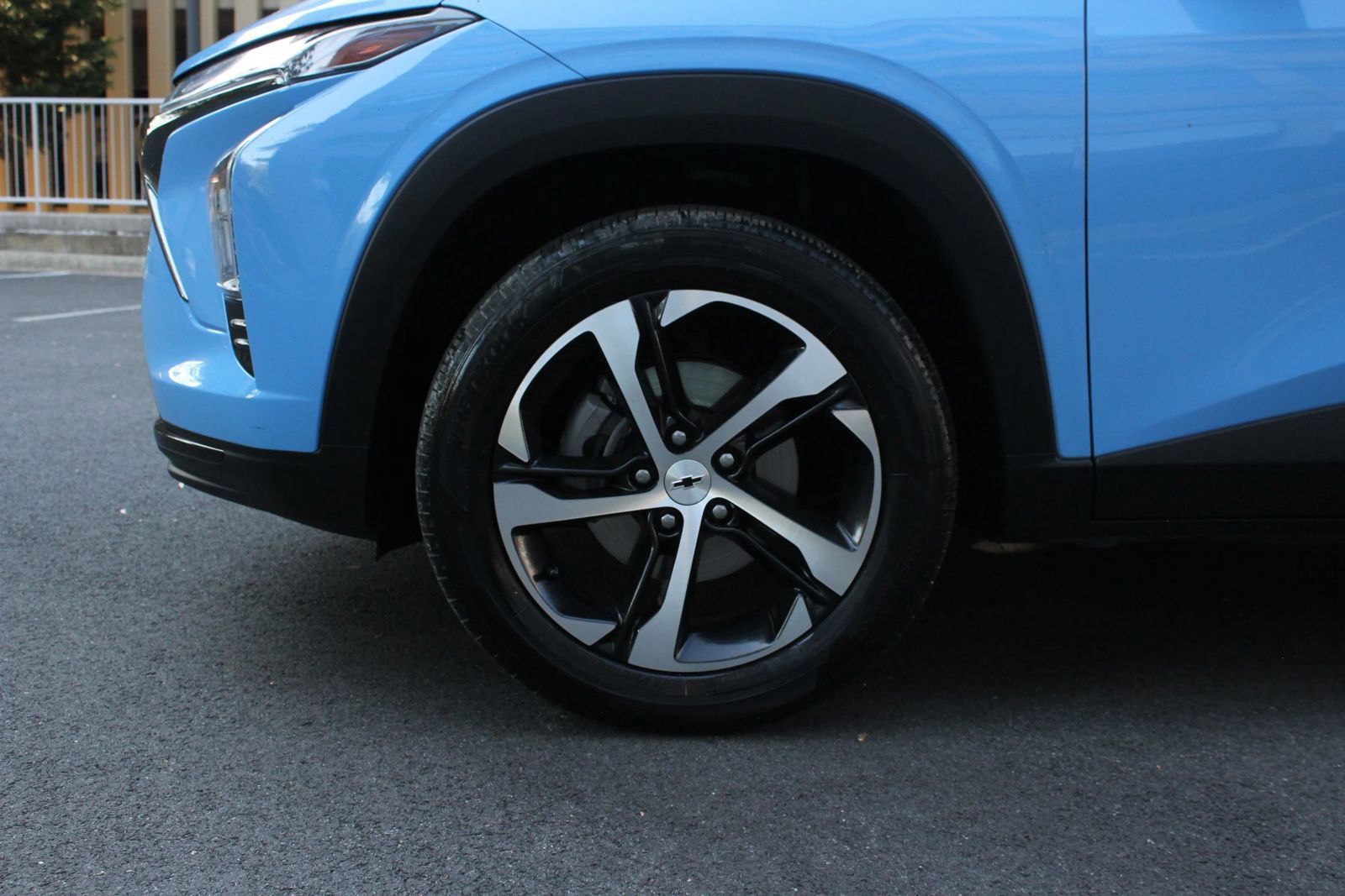 Used 2024 Chevrolet Trax RS FWD image 11