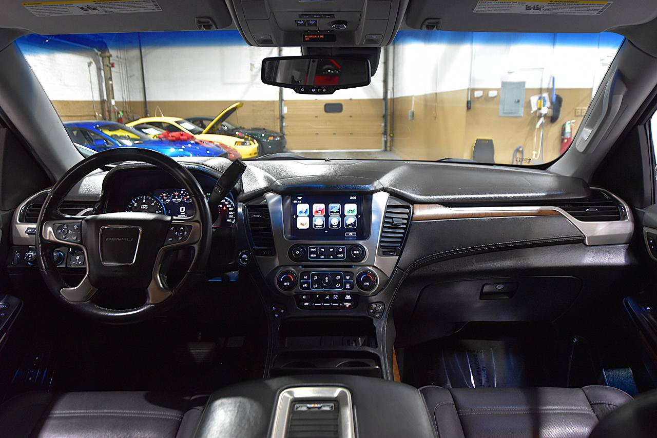 Used 2020 GMC Yukon XL Denali w/ Open Road Package AWD/4WD image 39