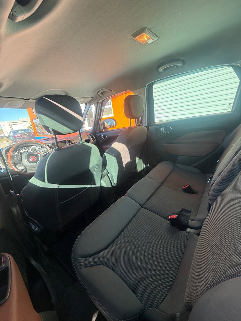 Used 2014 FIAT 500L Trekking w/ Popular Equipment Group FWD image 10