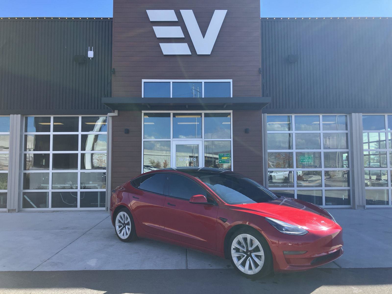 Used 2021 Tesla Model 3 Long Range AWD/4WD image 1