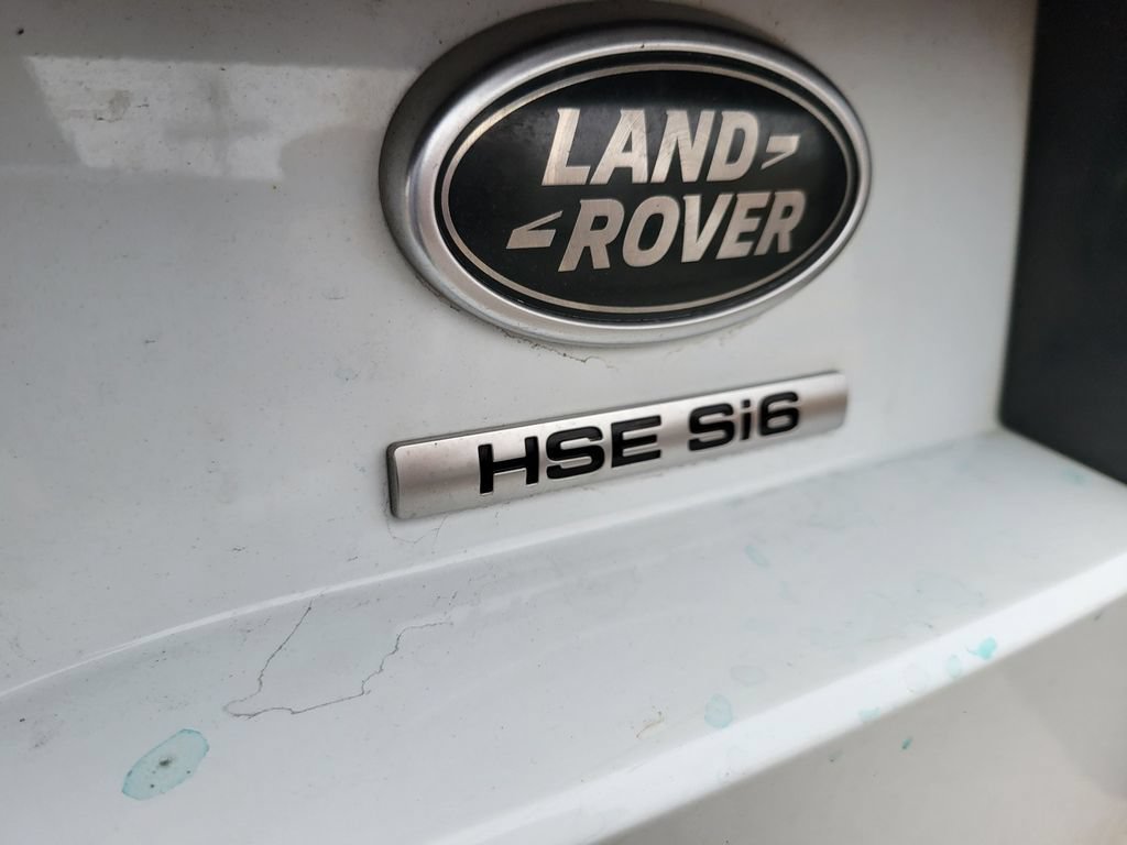 Used 2017 Land Rover Discovery HSE AWD/4WD image 12