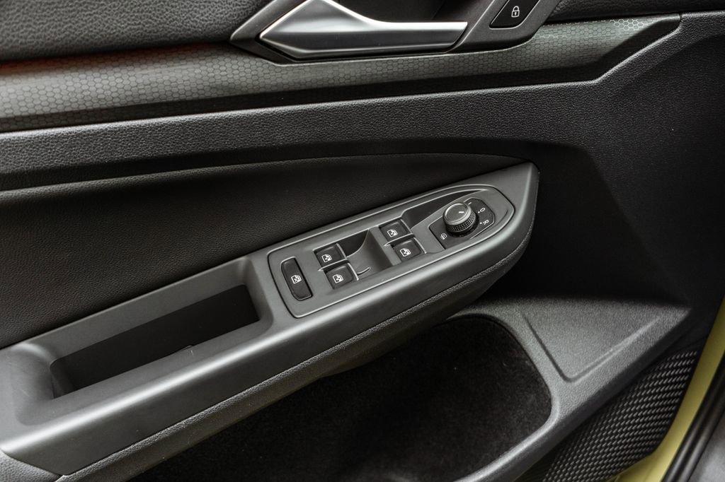 Used 2022 Volkswagen GTI Autobahn image 15